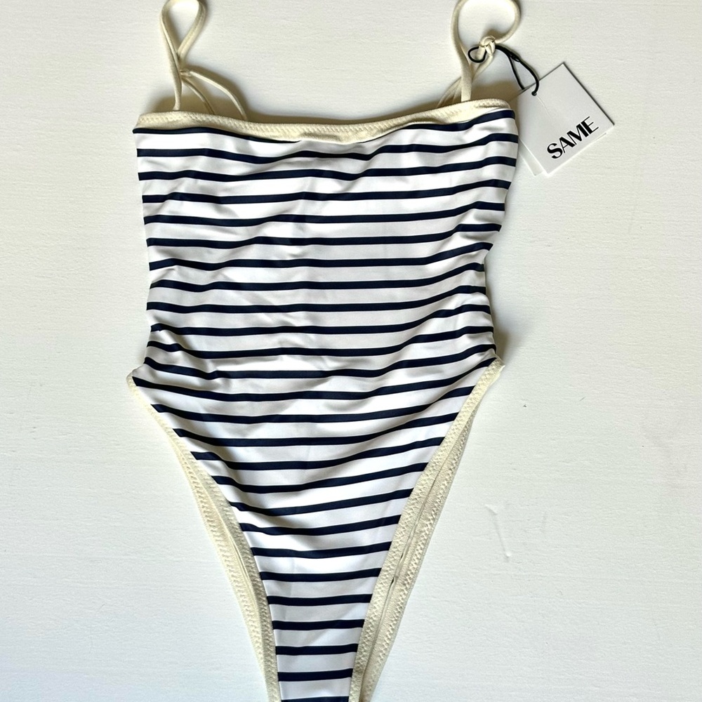 SAME one piece - Picture 6 of 9